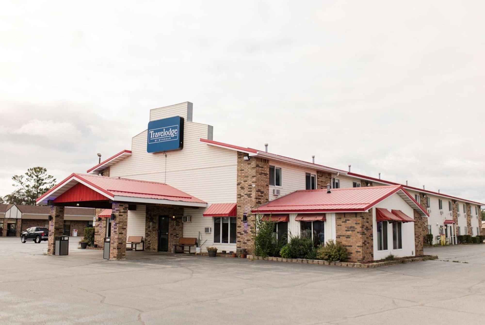 Travelodge By Wyndham Escanaba Exterior foto