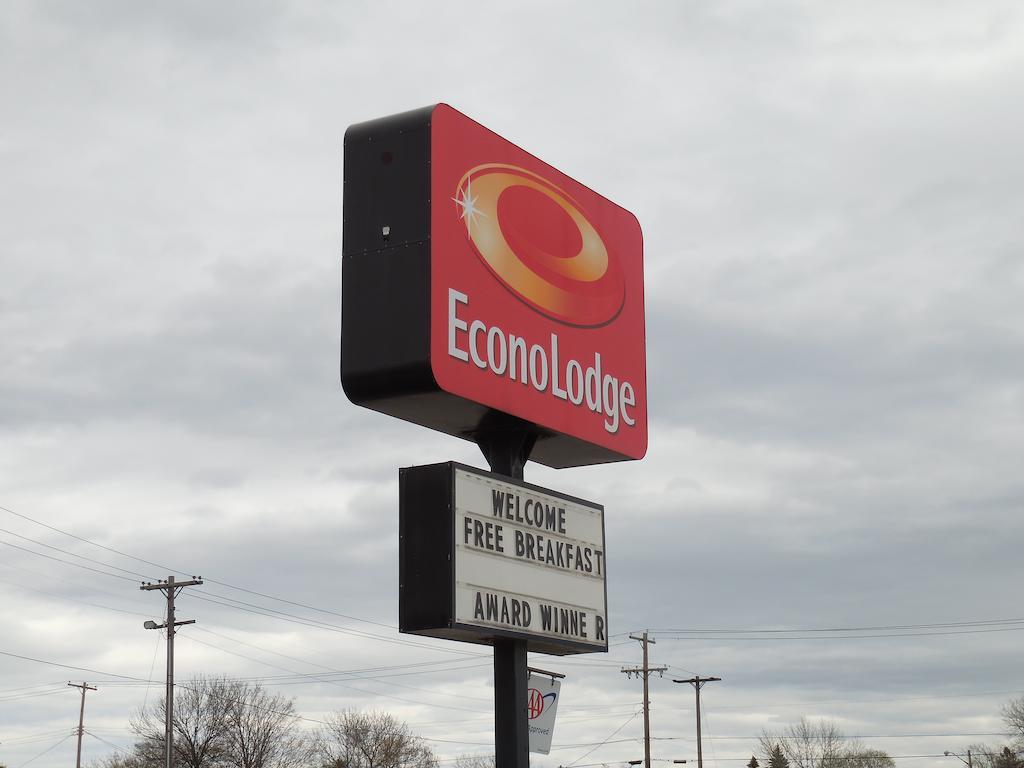 Travelodge By Wyndham Escanaba Exterior foto